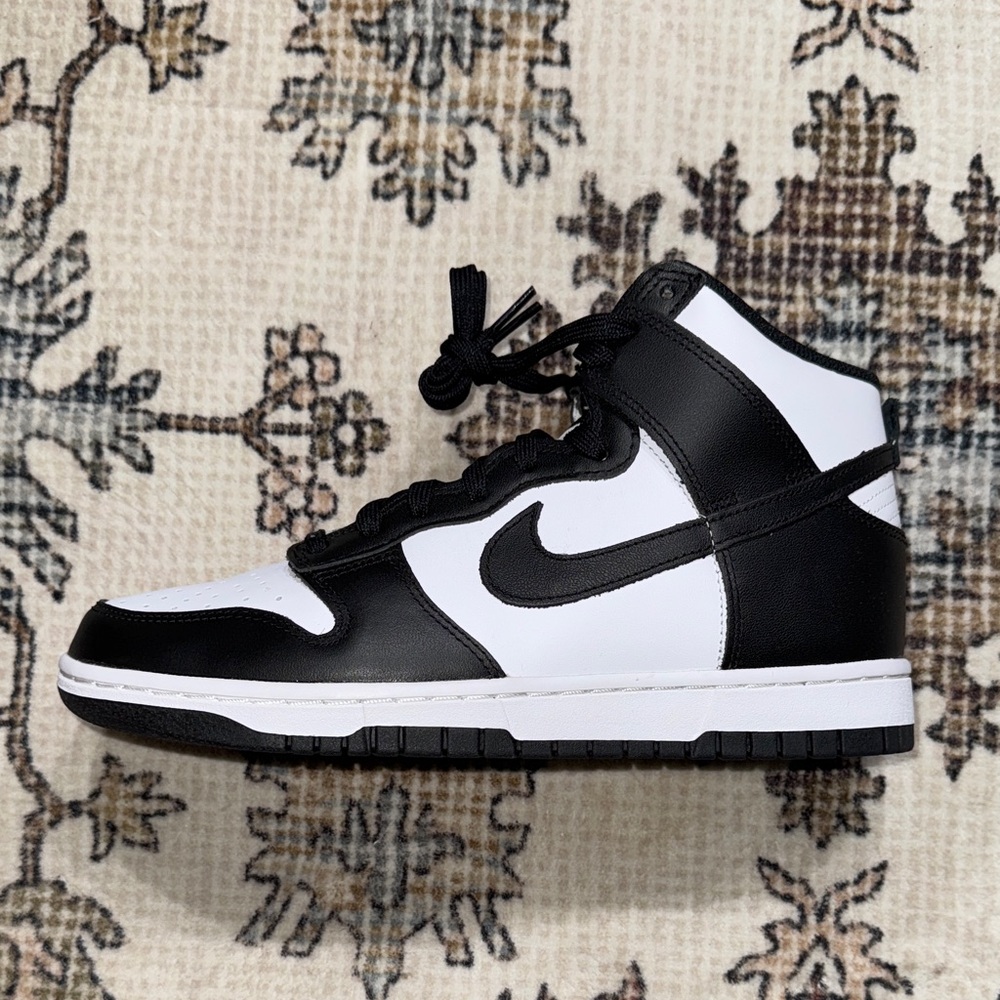 Nuke Dunk High Pandas